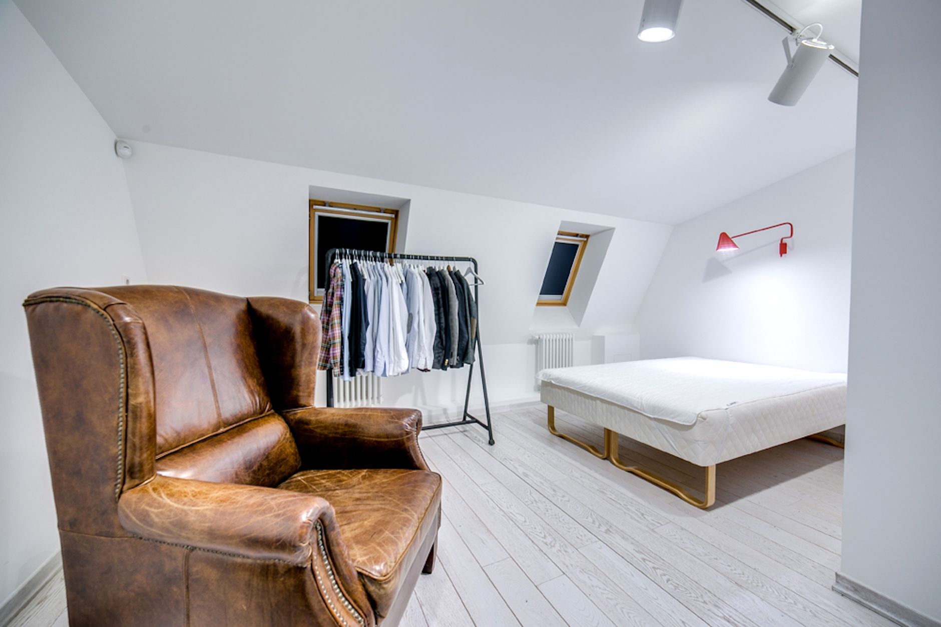 Podkrovný byt so šikminou, Bratislava Staré Mesto